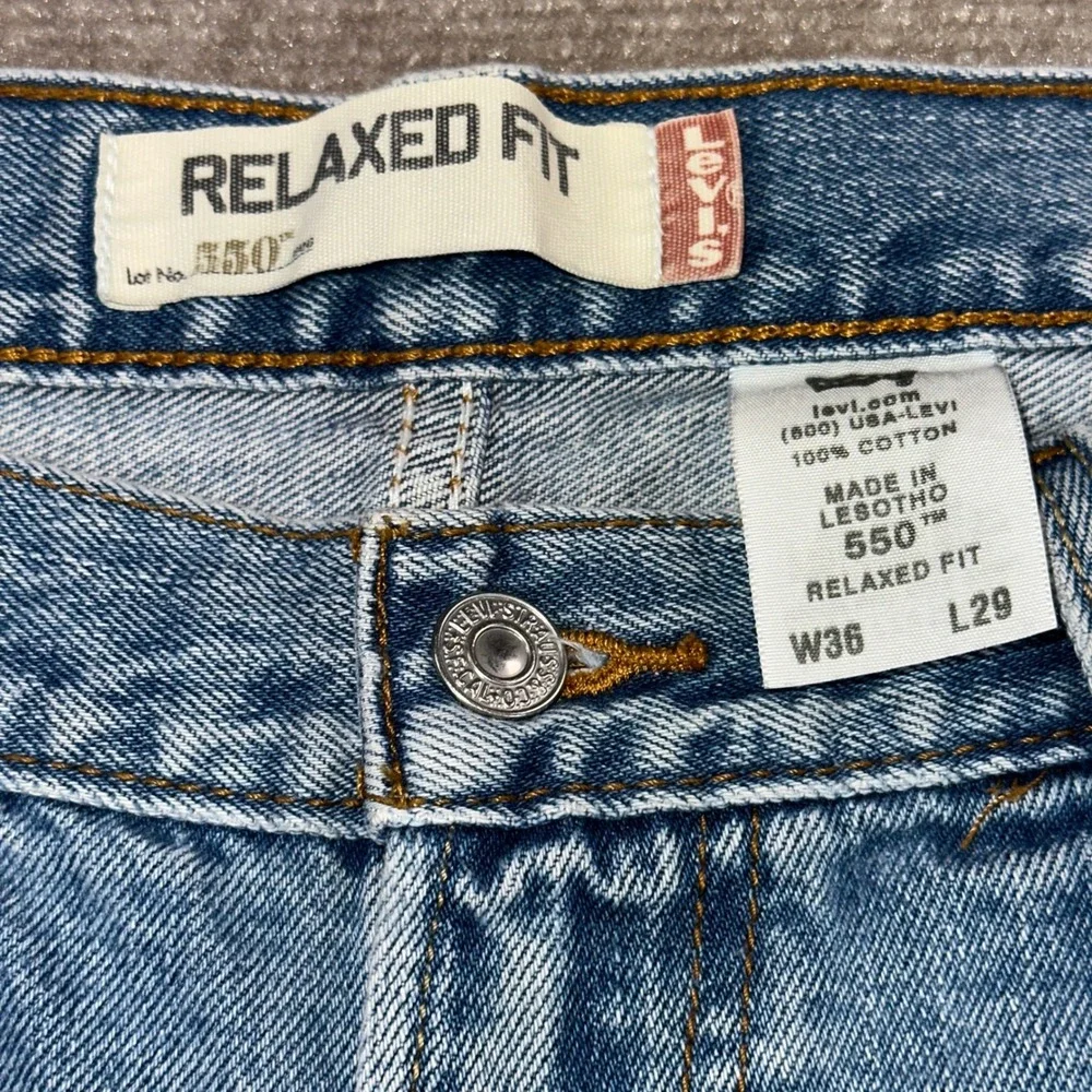 Levis 550 Relaxed Fit Jeans Mens 36x29 Light Wash Denim Blue 100% Cotton 6620